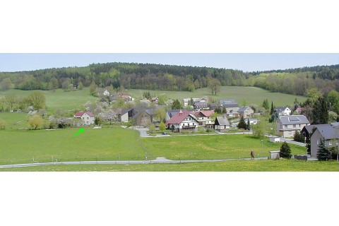 Ferienort Irgersdorf -- Pfeil = FEWO
