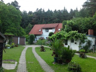 Ferienhaus von der Auffahrt aus, Ferienwohnungen Behling in Liepe bei Eberswalde