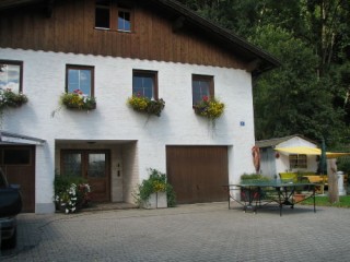 Außenansicht, Haus Dornberg in Erharting