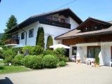 Haus-Ritter - Gepflegtes Landhaus in sonniger, ruhiger Dorflage bietet 4 moderne Wohnungen. in Missen-Wilhams